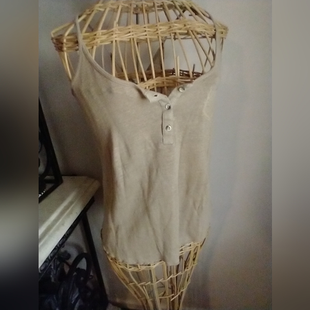 Zara Basic Tan T-Shirt Lightweight - Picture 3 of 12